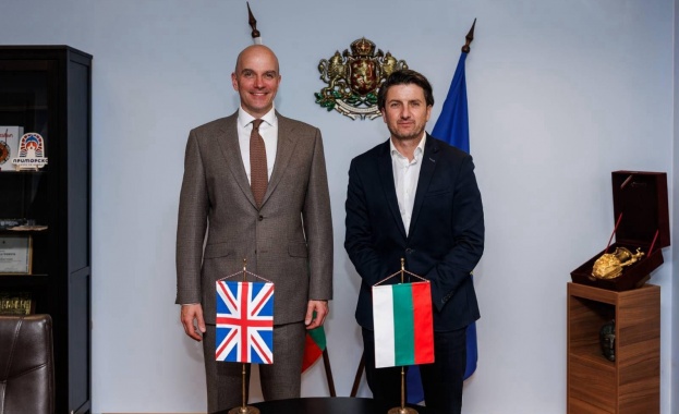 Министърът на туризма Мирослав Боршош проведе среща с посланика на