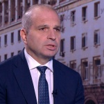 Гроздан Караджов за сваленото от самолет дете с тежко увреждане: Случаят е безчовечен