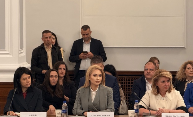 Едно от основните направления в дейността на КЗП е защитата