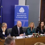 Подобряването на финансовата грамотност ще помогне и в борбата с дезинформацията за еврозоната 