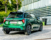MINI България представя своята High-Performance марка John Cooper Works
