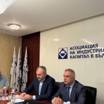 Валентин Мундров пред АИКБ: Квалифицираният електронен подпис става задължителен в държавните администрации