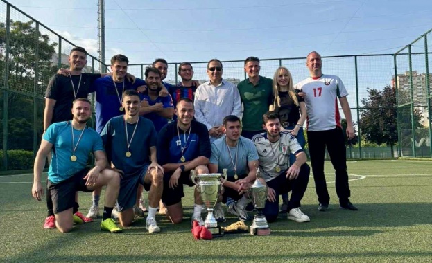 Близо 250 участници от 24 отбора и десетки фенове се