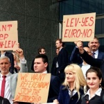 „Възраждане“ в сърцето на Брюксел: България няма да се откаже от лева