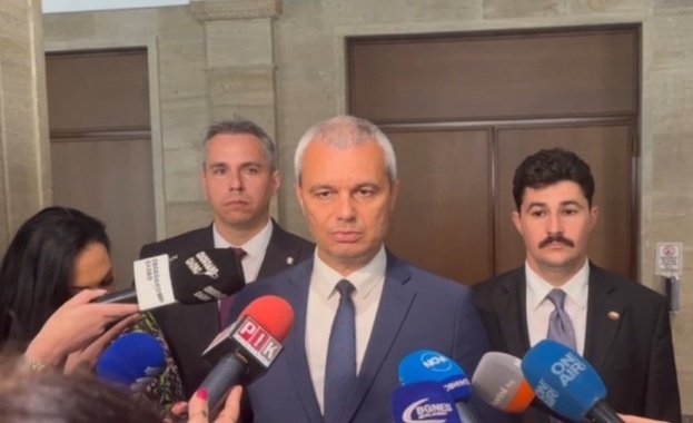 Костадин Костадинов: Няма да позволим шепа нацисти да заличат българската държава