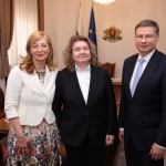 Наталия Киселова отбеляза на среща с еврокомисарите Домбровскис и Захариева, че положителните доклади за членството на България в еврозоната разкриват нови икономически перспективи пред страната ни
