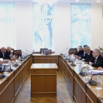 Вицепремиерът Караджов представи на профсъюзите условията за възлагане на пътнически услуги с железопътен транспорт