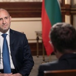 Президентът Радев пред CNN: Може би съм старомоден, но силно вярвам в демокрацията с предложението си за референдум