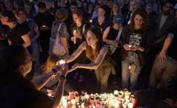 Тридневен траур в Австрия след стрелбата в училище в Грац