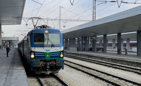 Преустановено е движението на Централна гара София