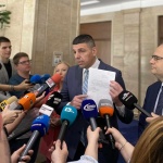 "Да, България": Правителството на Новото левичарско начало бута България към по-високи данъци