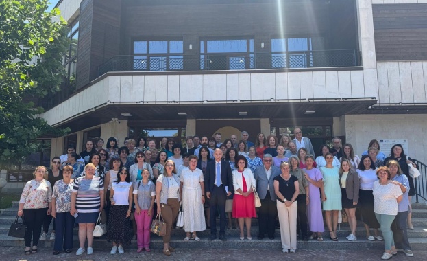 Трябва ни както качествена така и количествена промяна в учебните