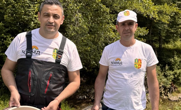 Община Етрополе за втора поредна година се включи в зарибяването