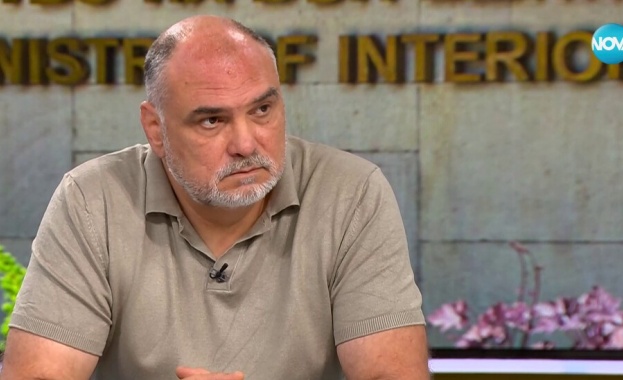 Грешки на полицията или липса на правила Тези въпроси се