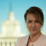 Цветанка Минчева: Еврото, което ще се печата за България, няма да може се използва преди 1 януари