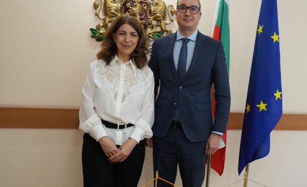 Министър Дилов и посланикът на Армения у нас обсъдиха потенциала за развитие на двустранните икономически отношения