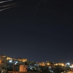 Израел и Иран продължиха да си разменят въздушни удари през нощта