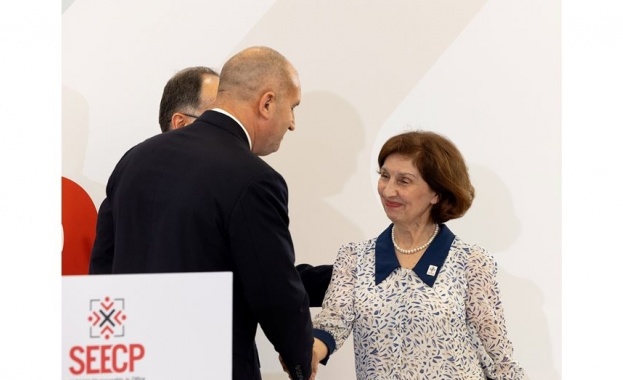 Радев към Силяновска: Няма българско вето за присъединяването на Скопие към ЕС