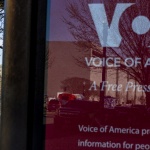 След 83 години излъчване е поставен окончателният край на "Гласът на Америка"