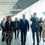 Гроздан Караджов: Временно отнемаме лиценза на наземния оператор „Суиспорт България“ заради блокираните пътници