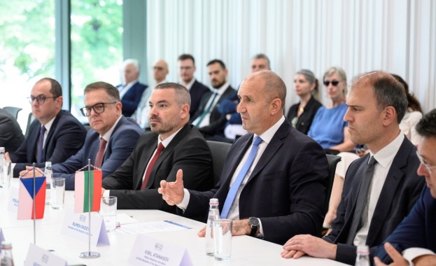 Президентът Радев: Чехия е много важен бизнес партньор, нужна ни бе търговска камара