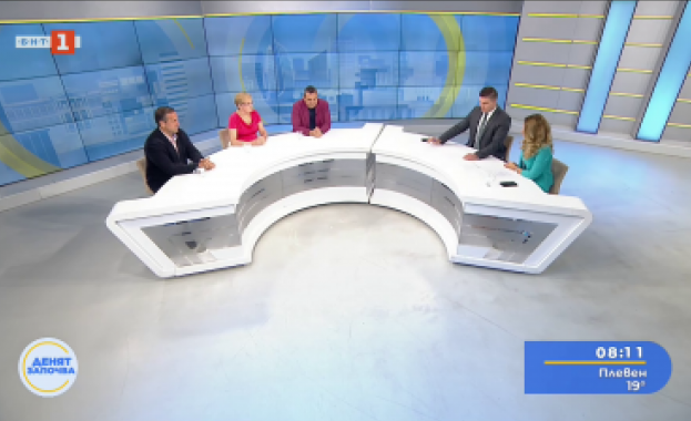 На фона на това което става в света нашето правителство