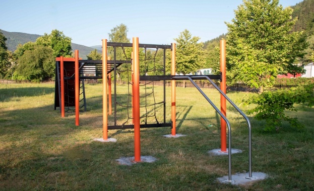 В Етрополе се изгради първият в България „Нинджа парк“