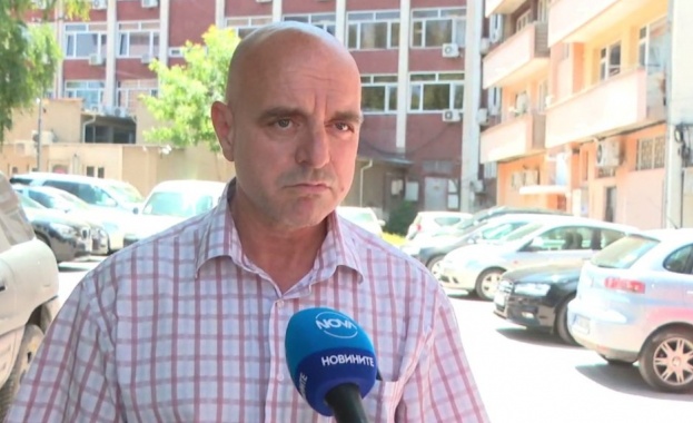 Бащата на Васил Михайлов. Прокурорът от Перник разказва за отношенията със сина си и обвиненията срещу него, и напрежението сред хората в града