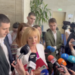 Манолова: БСП и МЕЧ подписаха законопроекта „Антиспекула“. Очаква се и другите да се присъединят