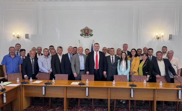 Благодаря ви за мощната подкрепа когато беше най трудно и знаете