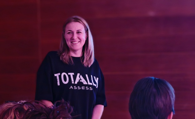 Всички от екипа на Assess работим за да помагаме на