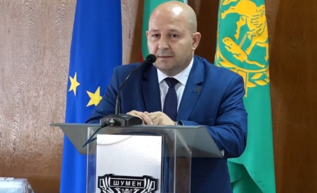 На сесия на Общински съвет Шумен избухна политическо напрежение след