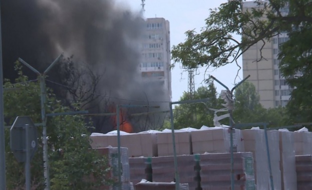 Гори част от покрива на Техническия университет във Варна Сигнал