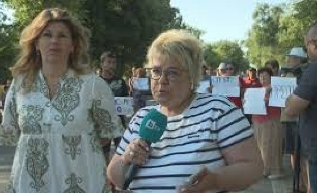 Жители на пет села в Добричко блокират за час главния