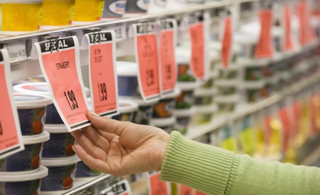 Във вторник се очаква да бъдем официално приети в еврозоната