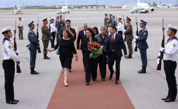 Председателят на парламента на Република Албания Елиса Спиропали пристигна на
