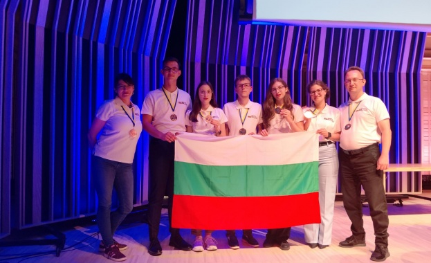 Български ученици завоюваха бронзови медали на Международния турнир на младите