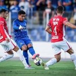 Нерви, червени картони и нула голове между Левски и Апоел в София