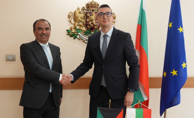 Министърът на икономиката и индустрията Петър Дилов проведе среща с