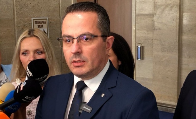 Цончо Ганев: Вотът не падна заради онези, които се кълнат в опозиция, но крепят властта