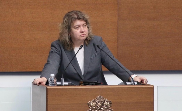 Киселова: Конституцията трябва да се прилага, не да се изопачава за постигане на предимства пред политическите опоненти