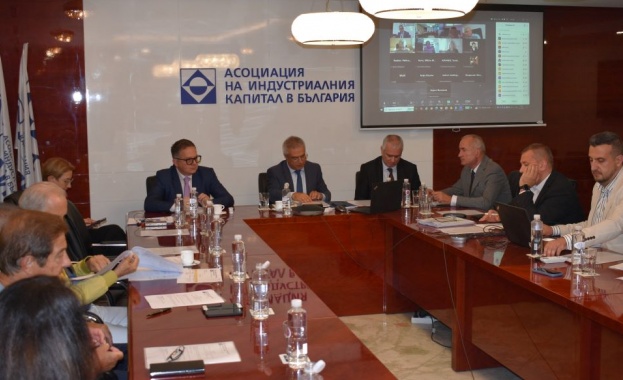 Заместник министърът на икономиката и индустрията Дончо Барбалов обсъди