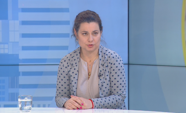 Д-р Шикова от "Майчин дом" отрече да е раздавала шамари: Не съм навиквала Антония