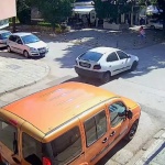20-годишен блъсна с колата си друг автомобил и удари пешеходка на тротоар в Пловдив