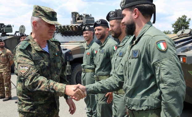 Визитата на председателя на Военния комитет на НАТО адмирал Джузепе