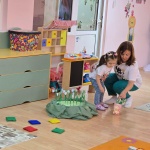 По инициатива на МОН: Утринна история стартира за 300 деца в яслите