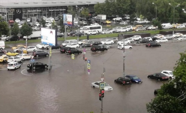 Москва беше засегната от ново сериозно наводнение в понеделник