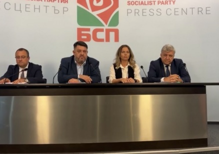 Вицепремиерът Зафиров: Правителството предприема активни мерки за управлението на водния сектор и пътната безопасност