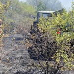 Два хеликоптера и военнослужещи помагат за гасенето на  пожари в страната