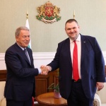 Делян Пеевски се срещна с генерал Хулуси Акар, председател на комисията по отбрана на Меджлиса